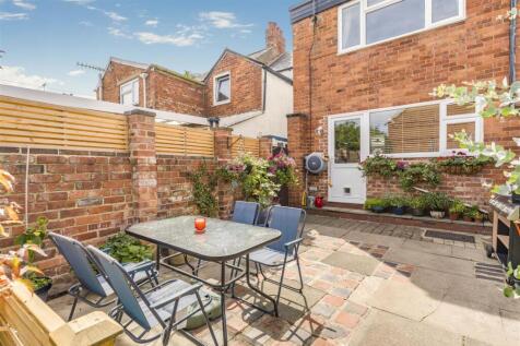 104 West Street, Banbury-14.jpg