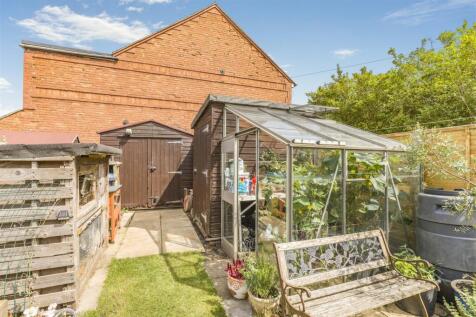 104 West Street, Banbury-16.jpg