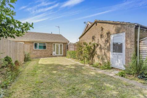 49 Central Avenue, Woodford Halse-7.jpg