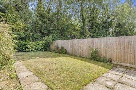 49 Central Avenue, Woodford Halse-5.jpg