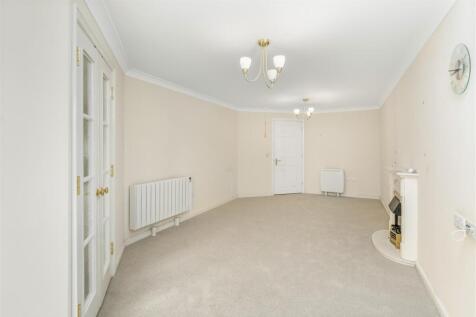 7 Foxhall Court, Banbury-5.jpg