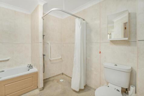7 Foxhall Court, Banbury-12.jpg