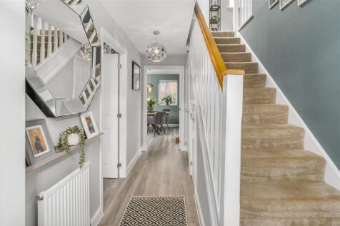 12 Blackwell Drive, Bodicote-5.jpg