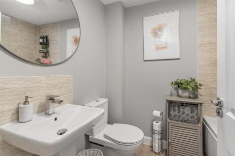 12 Blackwell Drive, Bodicote-27.jpg