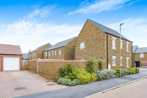 12 Blackwell Drive, Bodicote-2.jpg