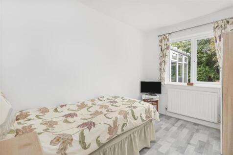 2 Poplar Close, Banbury-26.jpg