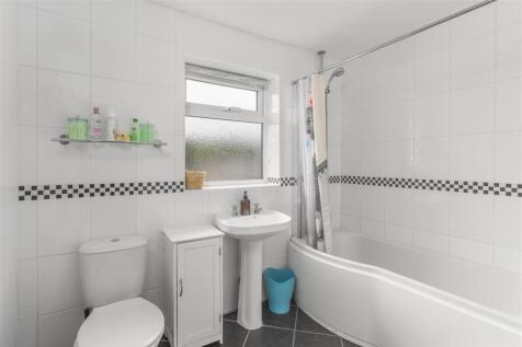 15 Manor Close, Middleton Cheney-24.jpg