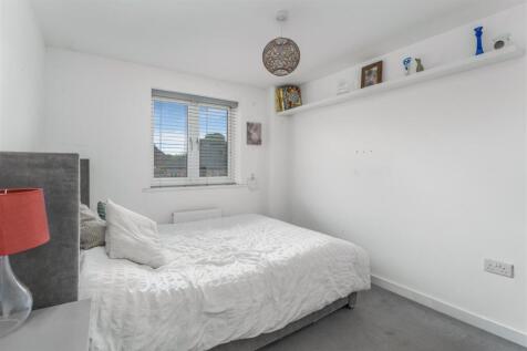 30 Nickling Road, Banbury-24.jpg