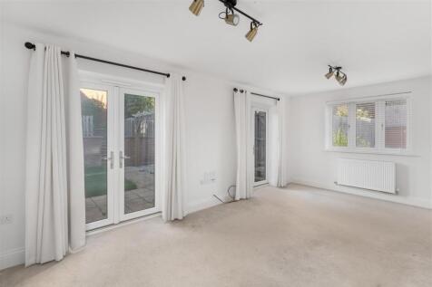 14 Vera Wood Close, Adderbury-6.jpg
