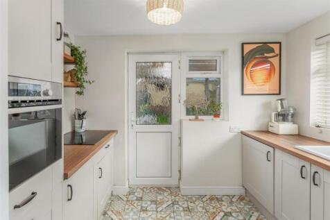 1 Sandell Close, Banbury-10.jpg