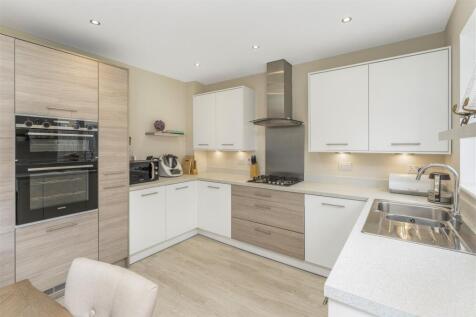 24 Bidwell Road, Banbury-11.jpg