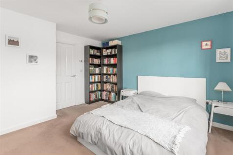 75 Bourton Road-17.jpg