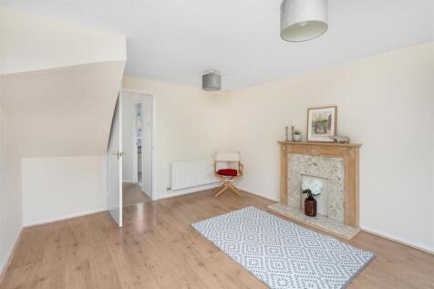 11 Heron Close, Woodford Halse-9.jpg