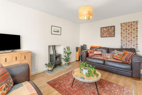 3 Thatchers Close, Epwell-5.jpg