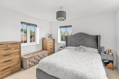 9 Blackwell Drive, Bodicote-21.jpg