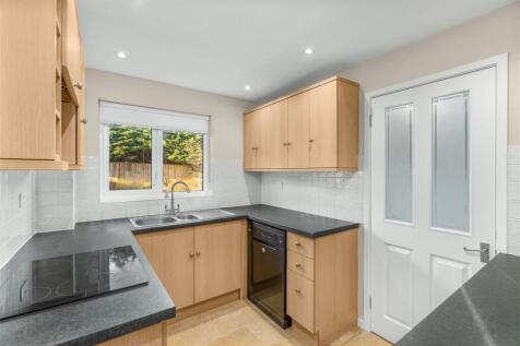 24 Keats Road, Banbury-8.jpg