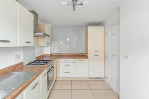 25 Wren Crescent-7.jpg