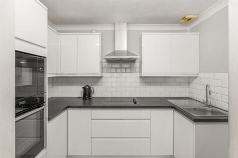 39 Chamberlaine Court, Banbury-8.jpg