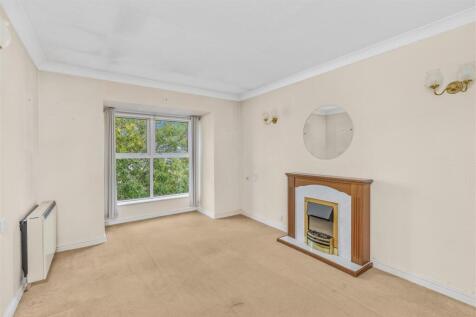 39 Chamberlaine Court, Banbury-6.jpg