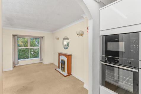 39 Chamberlaine Court, Banbury-11.jpg