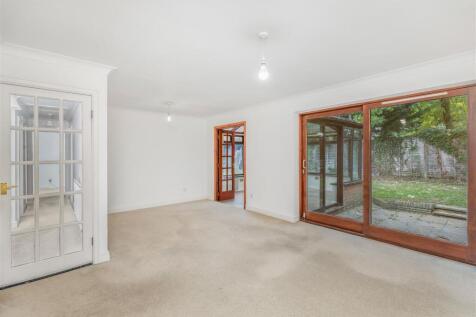 11 The Paddock, Lower Boddington-5.jpg