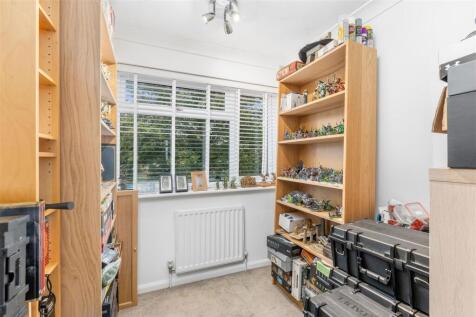 46 Kingfisher Drive, Banbury-22.jpg