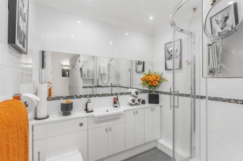 51 Chamberlaine Court, Banbury-14.jpg