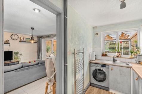 1 The Camellias, Banbury-9.jpg