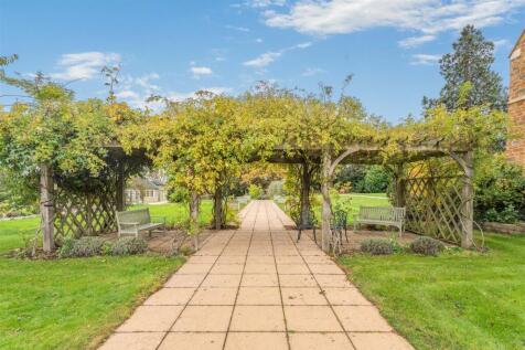 Apartment 10, Godswell Park, Bloxham-22.jpg