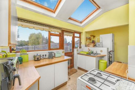 26 Ruscote Avenue, Banbury-9.jpg