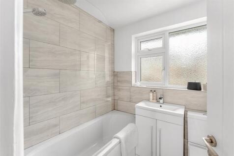 22 Austin Drive, Banbury-26.jpg