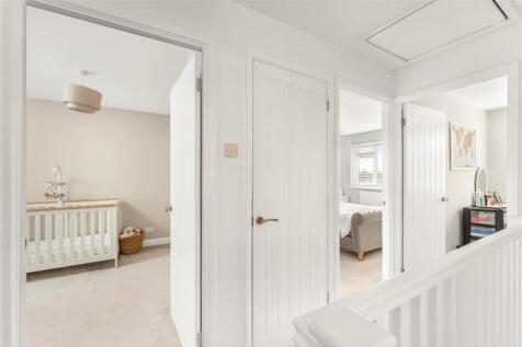 22 Austin Drive, Banbury-25.jpg