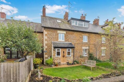 34 Queens Street, Middleton Cheney-2.jpg