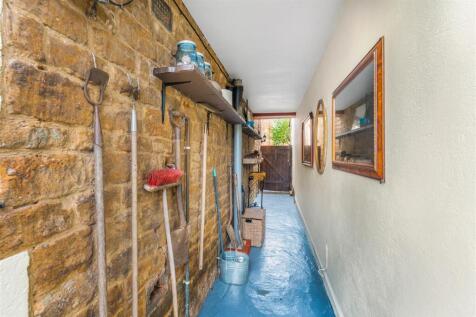 34 Queens Street, Middleton Cheney-14.jpg