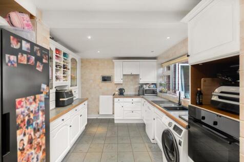 Strathcarron, 9a Twyford Avenue, Twyford-10.jpg