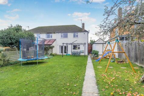 18 Chacombe Road, Middleton Cheney-16.jpg