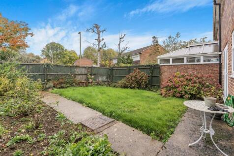 6 Wolseley Close, Banbury-14.jpg