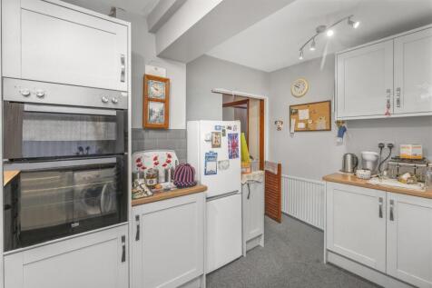 50 Manor Road, Banbury-13.jpg