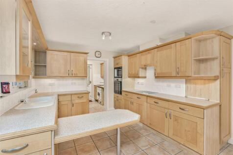 20 Lake Walk, Adderbury-10.jpg