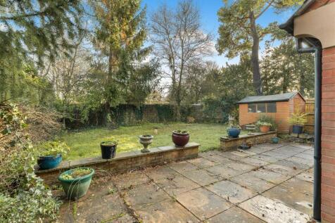 20 Lake Walk, Adderbury-16.jpg