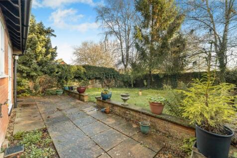 20 Lake Walk, Adderbury-18.jpg