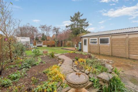 23 Newcombe Close, Milcombe-15.jpg