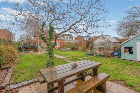 23 Newcombe Close, Milcombe-18.jpg