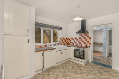 26 Cherry Road, Banbury-8.jpg