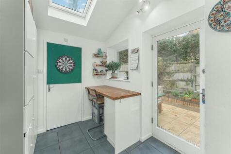 12 Manor Close, Great Bourton-16.jpg