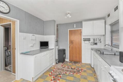 23 Cherry Road, Banbury-5.jpg