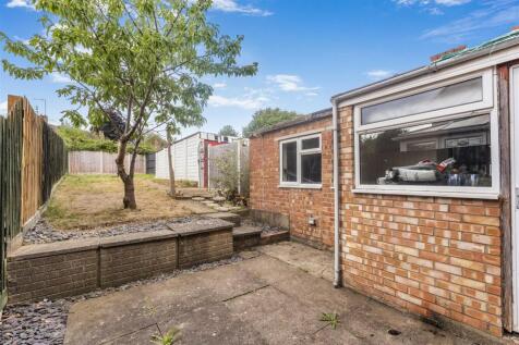 23 Cherry Road, Banbury-8.jpg