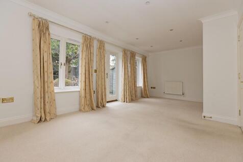 Sitting dining room