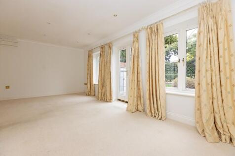 Sitting dining room