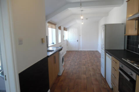 ONE BEDROOM FIRST FLOOR FLAT
